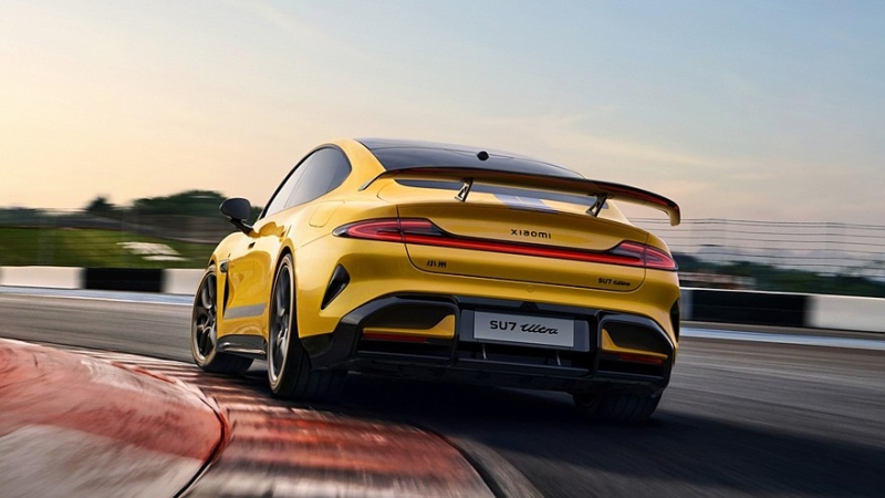 Серийный спортседан Xiaomi SU7 Ultra: три мотора, 1548 л.с. и 1,98 с до «сотни»