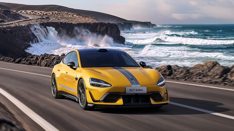 Серийный спортседан Xiaomi SU7 Ultra: три мотора, 1548 л.с. и 1,98 с до «сотни»