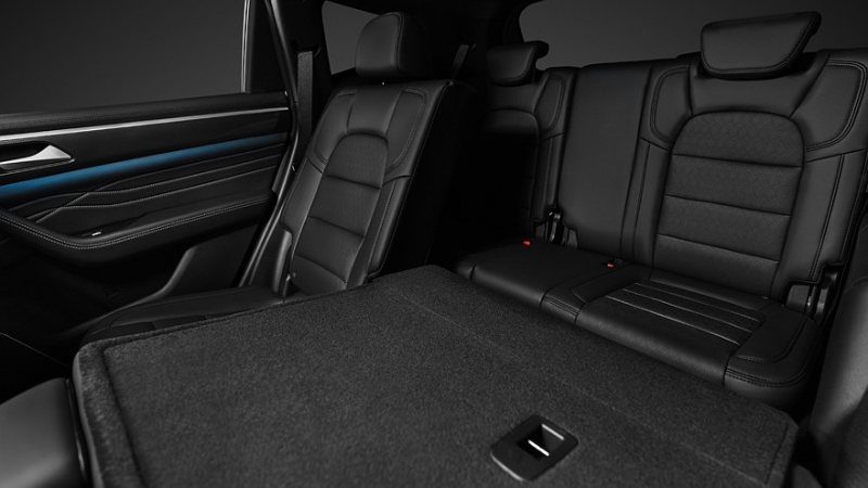 Семиместный кроссовер DFSK iX7 получил ряд обновок в России