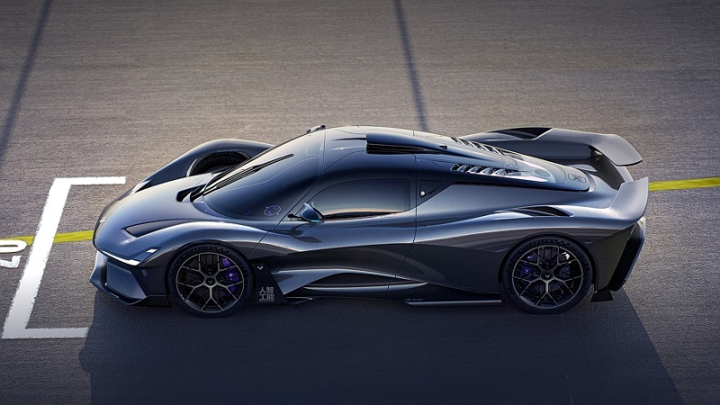 Суперкар Jiyue Robo X от Geely: 1,9 с до &laquo;сотни&raquo; и гоночный автопилот