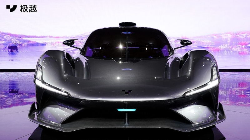 Суперкар Jiyue Robo X от Geely: 1,9 с до &laquo;сотни&raquo; и гоночный автопилот