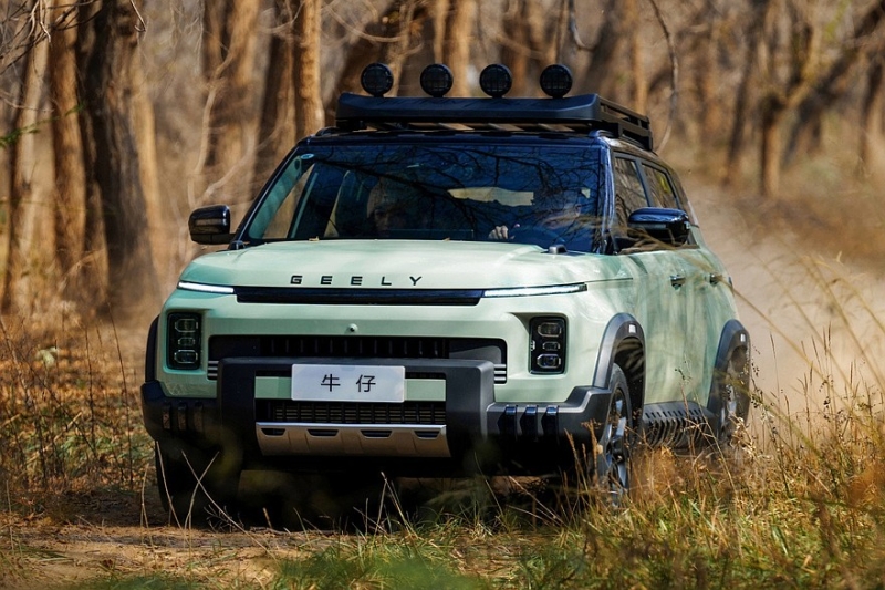 &laquo;Суровый&raquo; кроссовер Geely Cowboy оказался дешевле донорского Icon