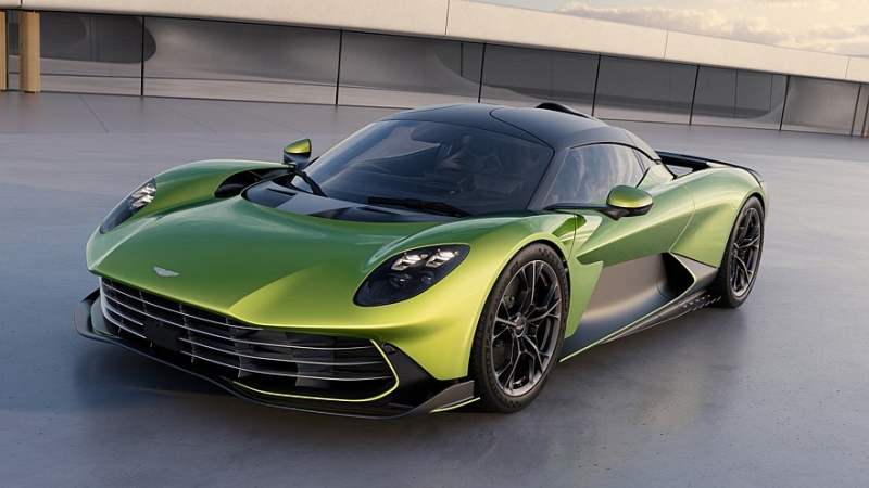 Aston Martin Valhalla: PHEV-установка с V8, первая &laquo;сотня&raquo; за 2,5 с, разгоняется до 350 км/ч