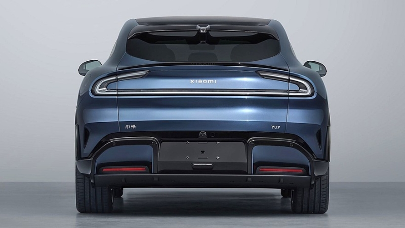Кроссовер Xiaomi YU7 показался на первых фотографиях: да, он похож на Ferrari Purosangue