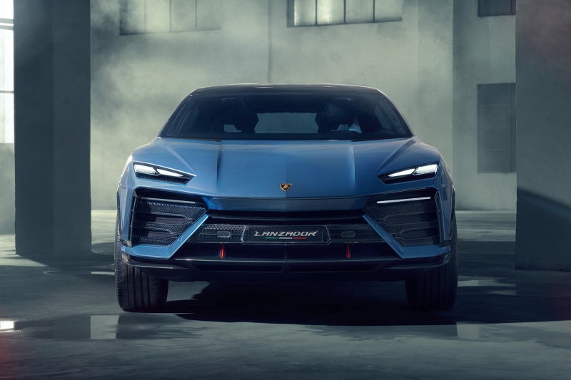 Рынок не готов: Lamborghini решила отложить старт своего первого электромобиля