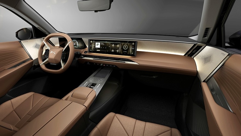 DS идёт в лакшери-сегмент вслед за Jaguar, но &laquo;стиральных машин&raquo; делать не будет