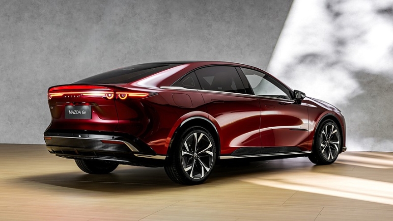 &laquo;Устаревшие&raquo; седан и универсал Mazda 6 покинули ещё один рынок