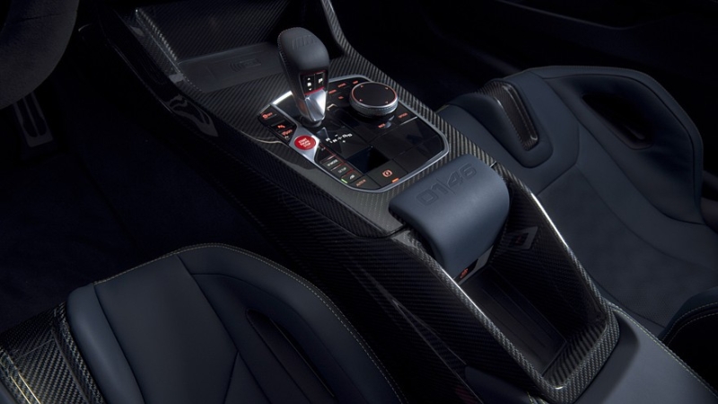 BMW рассекретила самую дорогую &laquo;заряженную&raquo; версию купе M4