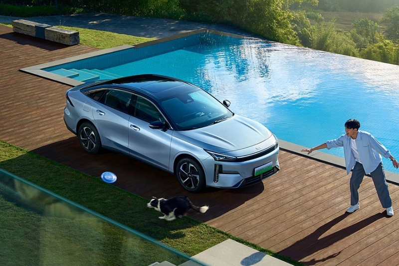 Geely запустила в продажу обновлённый седан Galaxy L6 &ndash; сразу со скидками