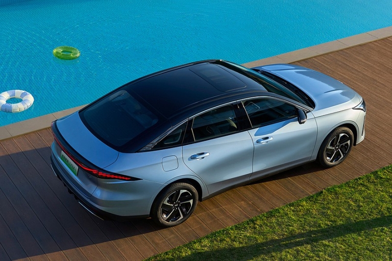 Geely запустила в продажу обновлённый седан Galaxy L6 &ndash; сразу со скидками