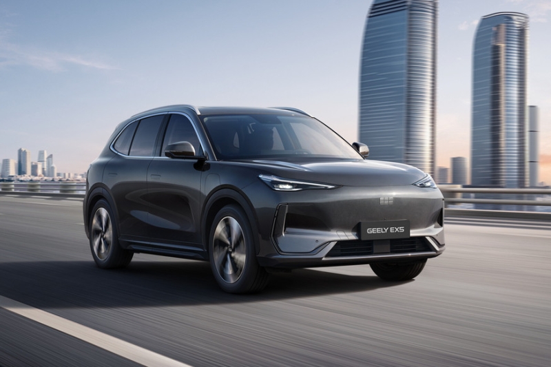 Кроссовер Geely EX5 скоро стартует в России: объявлены цены