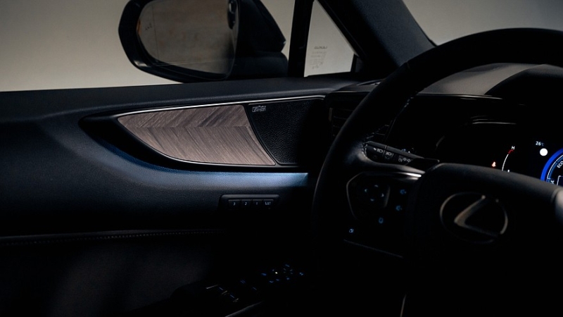 Lexus расширил географию &laquo;авантюрной&raquo; версии кроссовера NX