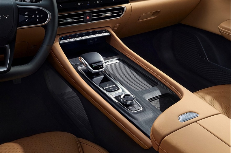 Начались продажи обновлённого Chery Arrizo 8 Pro: версий – больше, цены – ниже