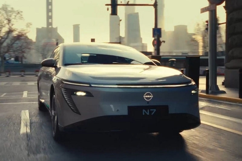 &laquo;Умный&raquo; седан Nissan N7, который сделан вместе с Dongfeng: новые подробности