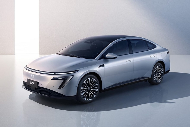 &laquo;Умный&raquo; седан Nissan N7, который сделан вместе с Dongfeng: новые подробности