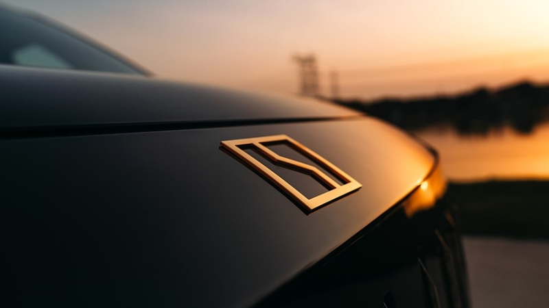 Ещё роскошнее, ещё дороже: VIP-версия Zeekr 009 теперь доступна с золотой отделкой