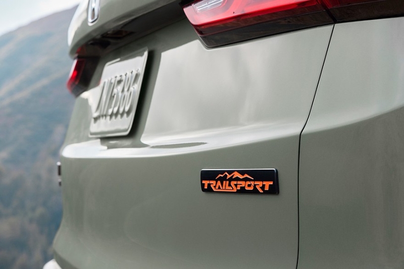 Кроссовер Honda CR-V обрёл «внедорожную» версию TrailSport, есть и другие обновки