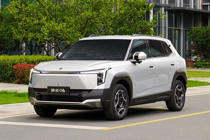 Кроссовер Nammi 06 от Dongfeng: привлекательные цены и ажиотаж