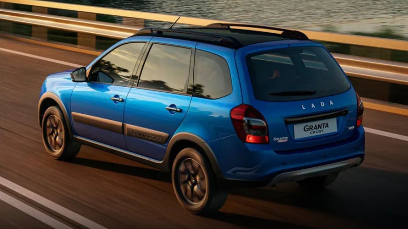 Lada Granta в обновлённых топовых версиях появилась в продаже
