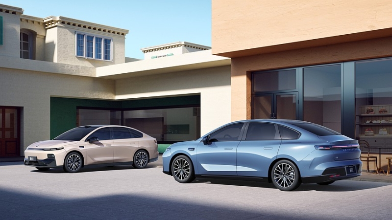 Leapmotor B01: дешёвый, но щедро оснащённый седан на базе кроссовера B10