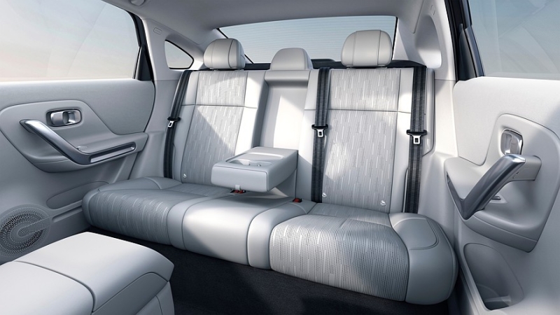 Leapmotor B01: дешёвый, но щедро оснащённый седан на базе кроссовера B10