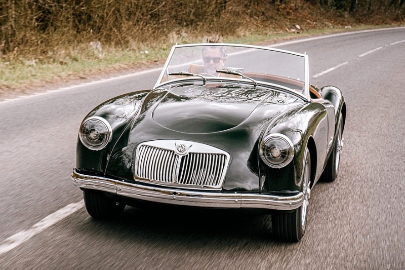 MGA Factory Edition: лёгкий рестомод от Frontline Cars с двумя моторами Ford на выбор