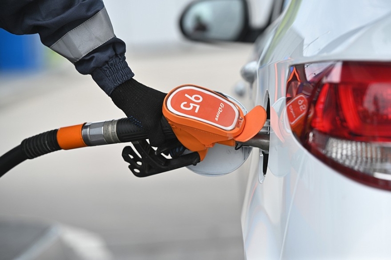 Не ждите, пока загорится: автомеханики напоминают о рисках езды с пустым баком