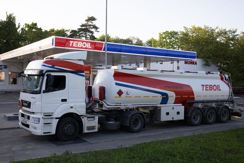 Независимая лаборатория детально изучила образцы топлива сетевой АЗС в России