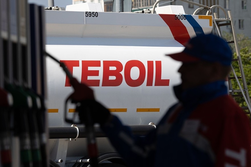 Независимая лаборатория детально изучила образцы топлива сетевой АЗС в России