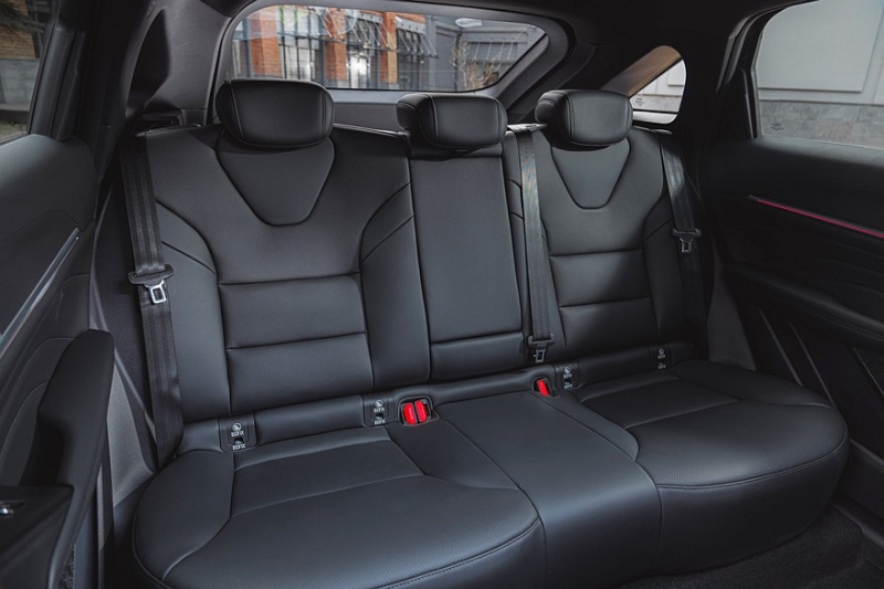 Новый купеобразный кроссовер Haval F7x, которого не было даже в Китае: цены в России