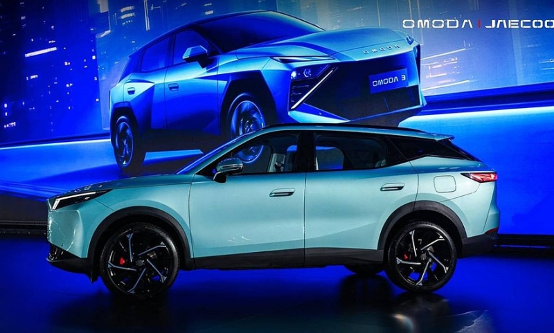 Показан эффектный кроссовер Omoda C3, на подходе ещё несколько новинок