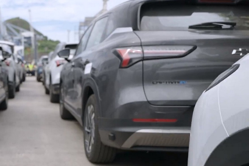 Совсем другой кроссовер Chevrolet Captiva готовится к старту продаж: официальные кадры