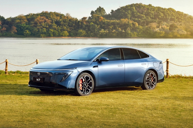 Тонущий Nissan вывел на китайский рынок дешёвый бизнес-седан N7