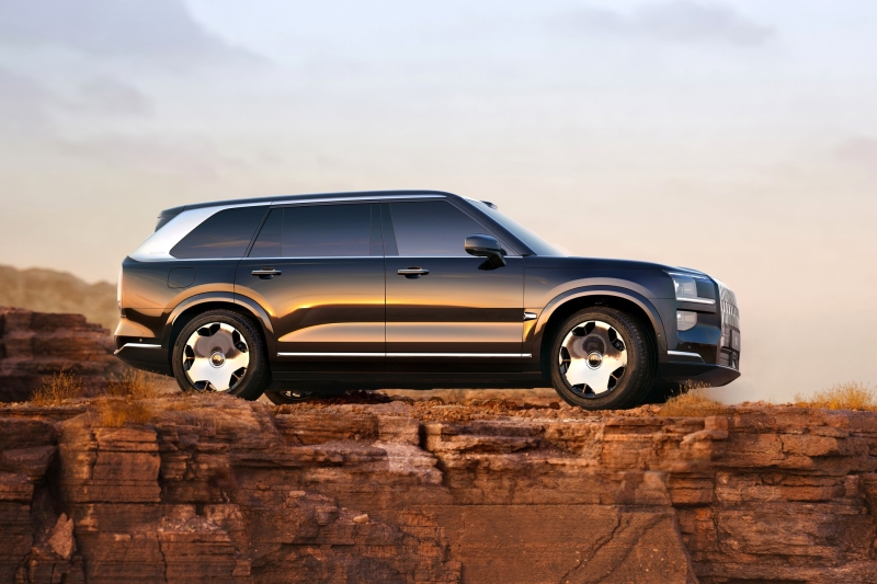Zeekr 9X: монументальный флагманский SUV с мощной гибридной силовой установкой