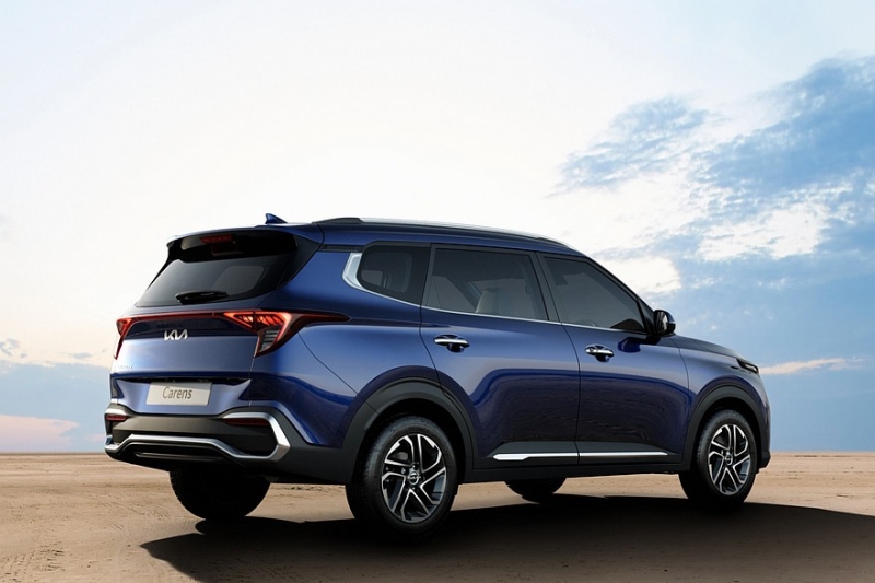 Анонсирован «престижный» кроссвэн Kia Clavis в новом стиле