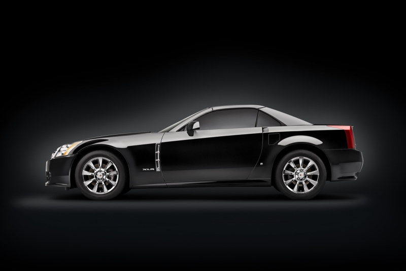 Cadillac не будет выпускать преемника XLR на базе Chevrolet Corvette C8