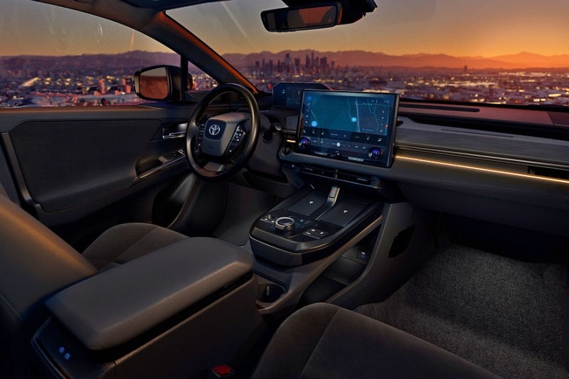 Ещё один кроссовер Toyota C-HR: без &laquo;плюса&raquo; и только полный привод