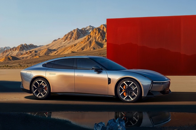 &laquo;Это не концепт&raquo;: показан эффектный седан Xpeng P7 нового поколения