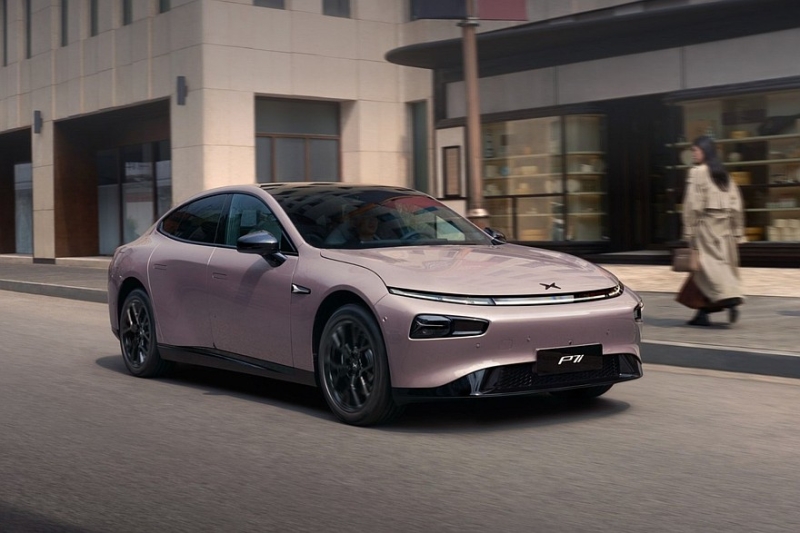 &laquo;Это не концепт&raquo;: показан эффектный седан Xpeng P7 нового поколения