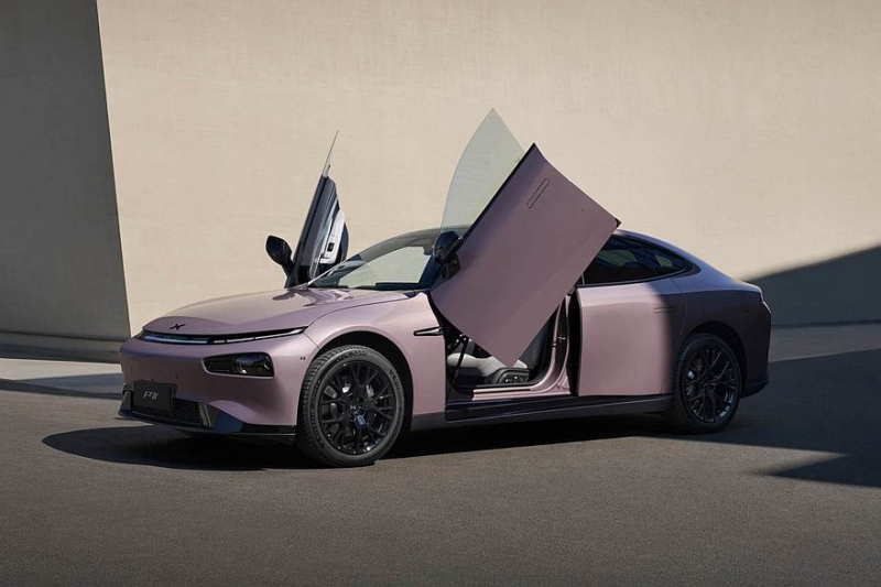 &laquo;Это не концепт&raquo;: показан эффектный седан Xpeng P7 нового поколения