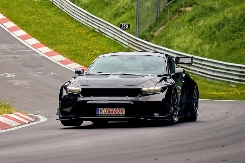 Ford Mustang GTD улучшил своё время на Нюрбургринге, но Porsche 911 GT3 RS пока быстрее