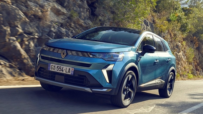 Гибридные кроссоверы Renault Captur и Symbioz стали мощнее и экономичнее