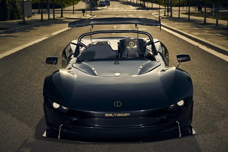 Испанский суперкар Baltasar Revolt R: скорость и стиль, достойные Бэтмена