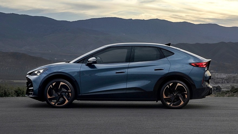 Кроссовер Cupra Tavascan получил ряд обновок через полгода после выхода на рынок