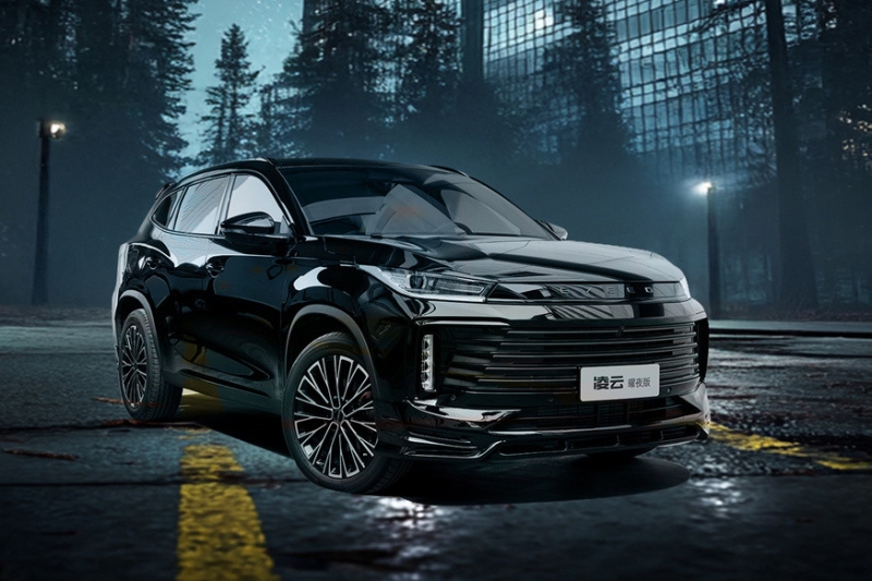 Кроссовер Exeed TXL «почернел» и стал агрессивнее в новой спецверсии