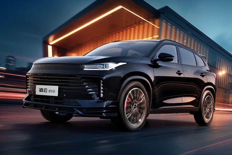 Кроссовер Exeed TXL «почернел» и стал агрессивнее в новой спецверсии