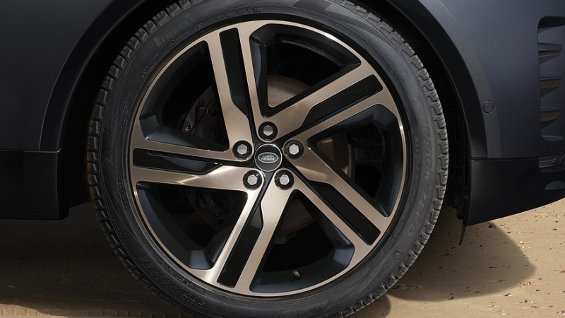 Land Rover Discovery получил пару особенных версий в честь юбилея