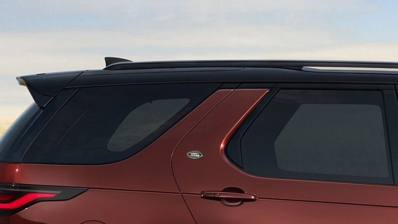 Land Rover Discovery получил пару особенных версий в честь юбилея