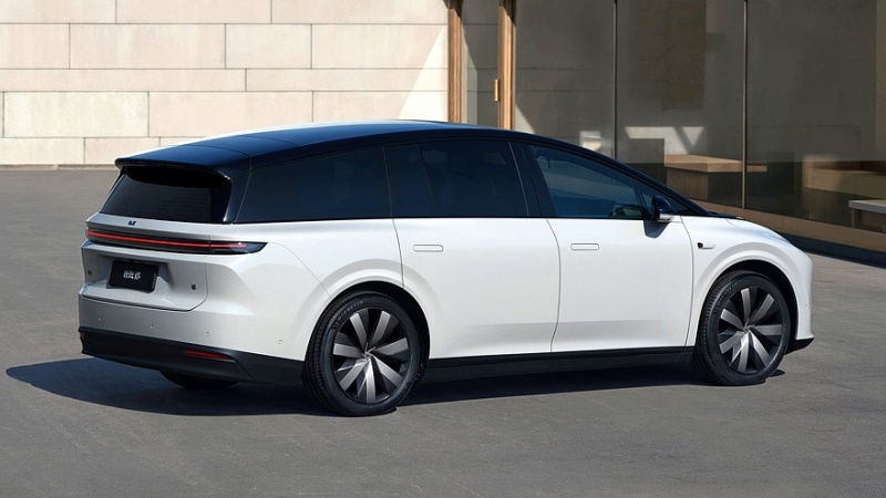 Li Auto представит в этом году два электрических кроссовера и раздумывает о седанах