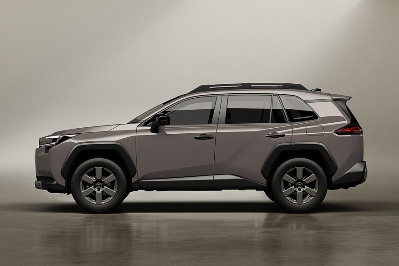 Новый кроссовер Toyota RAV4 дебютировал в нескольких версиях
